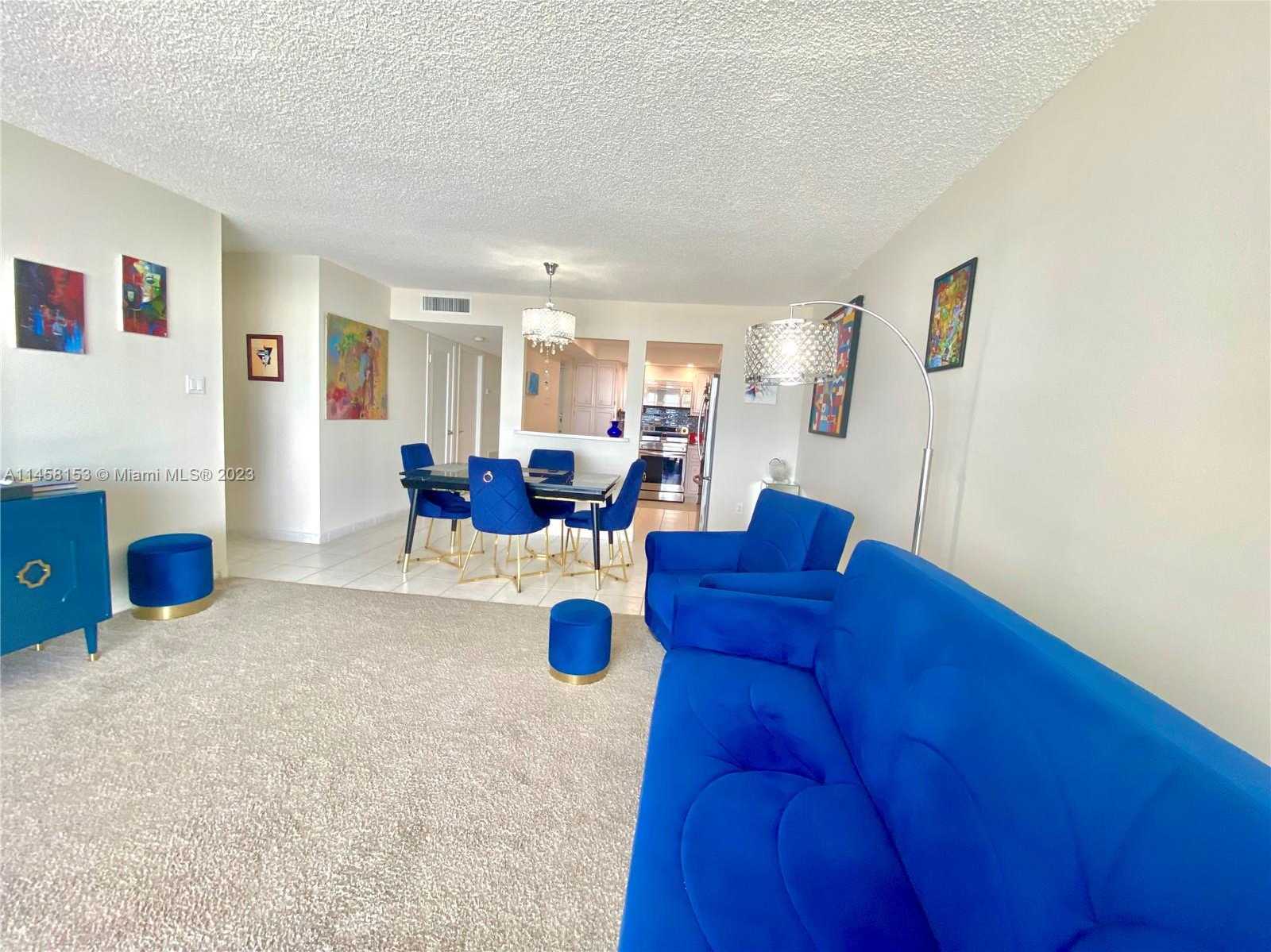 Small Image of 18081 #1003, Aventura Number 12