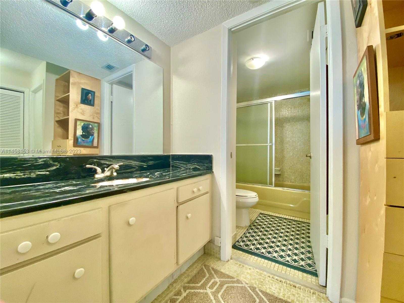 Small Image of 18081 #1003, Aventura Number 29