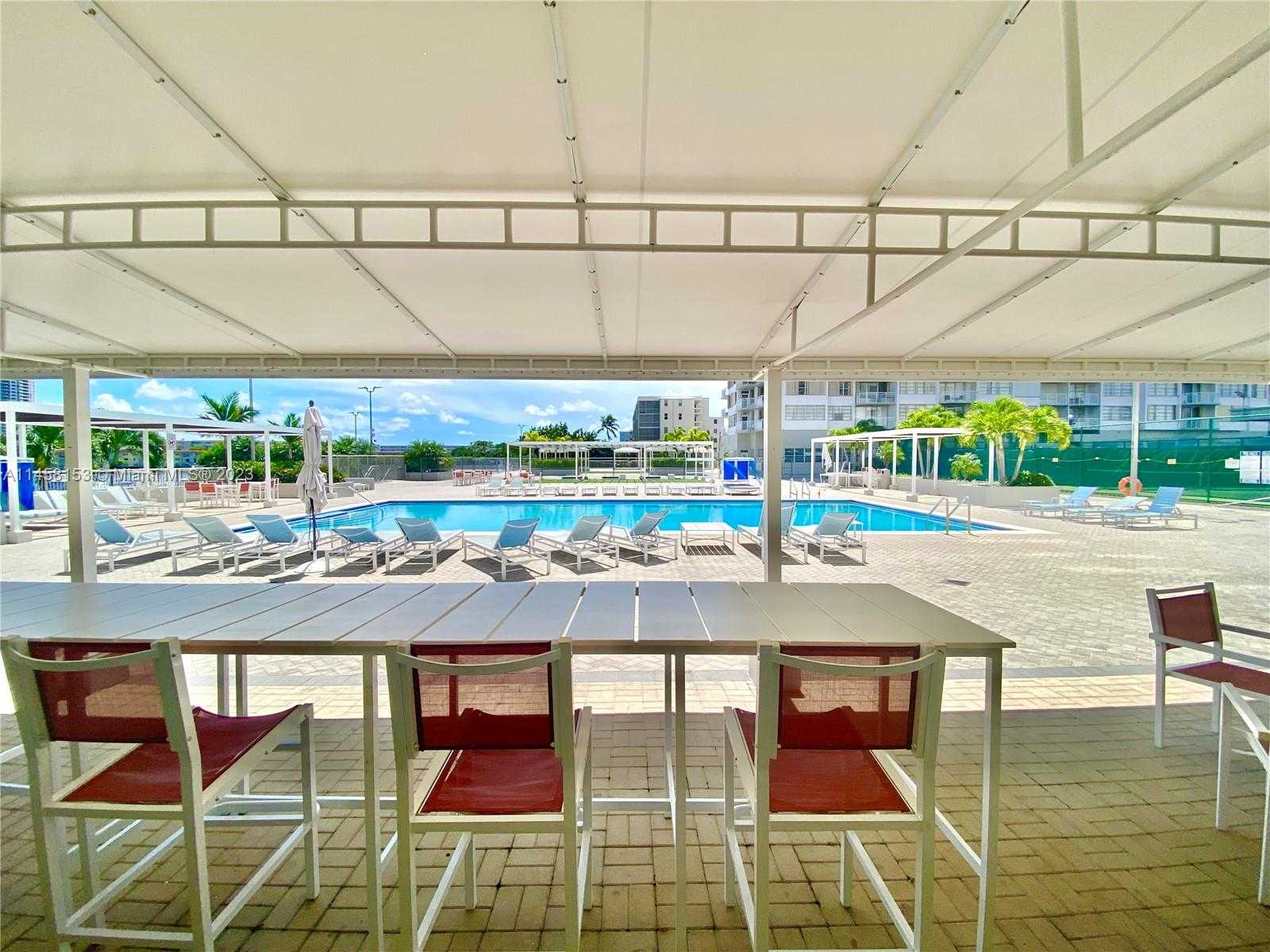 Small Image of 18081 #1003, Aventura Number 38