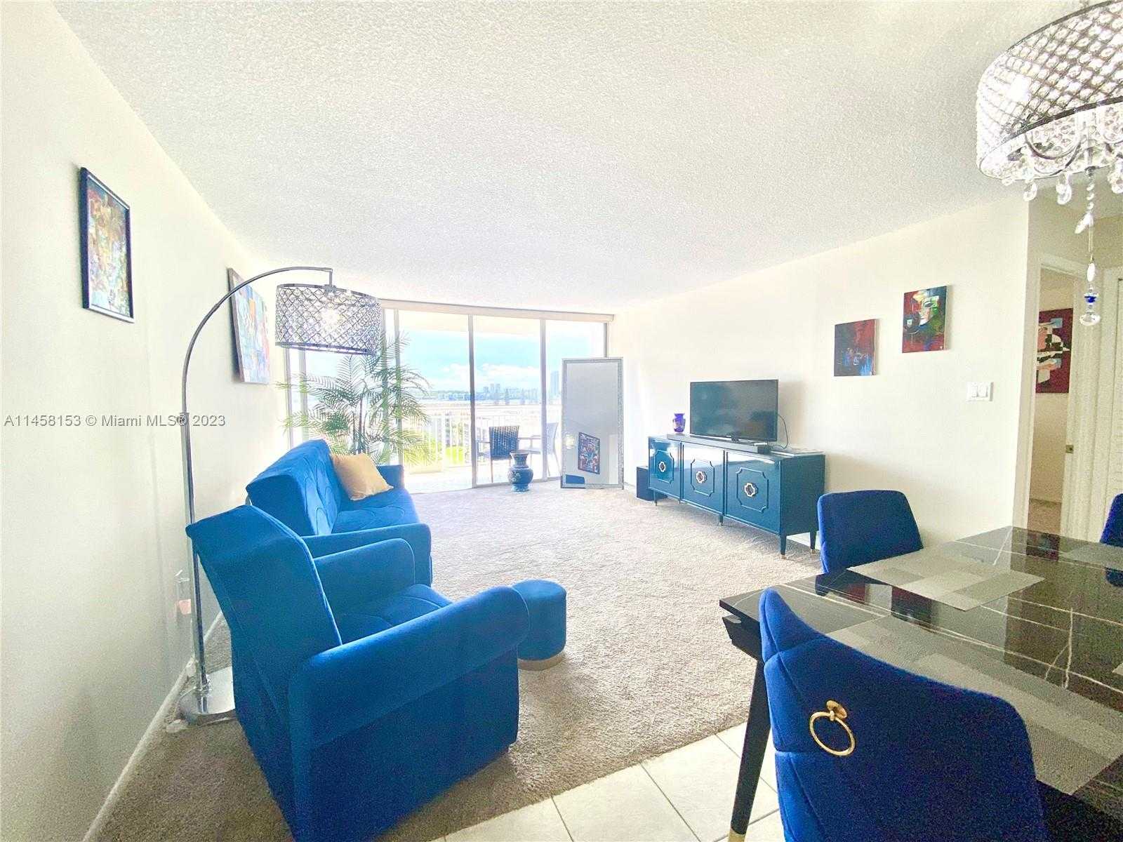 Small Image of 18081 #1003, Aventura Number 6