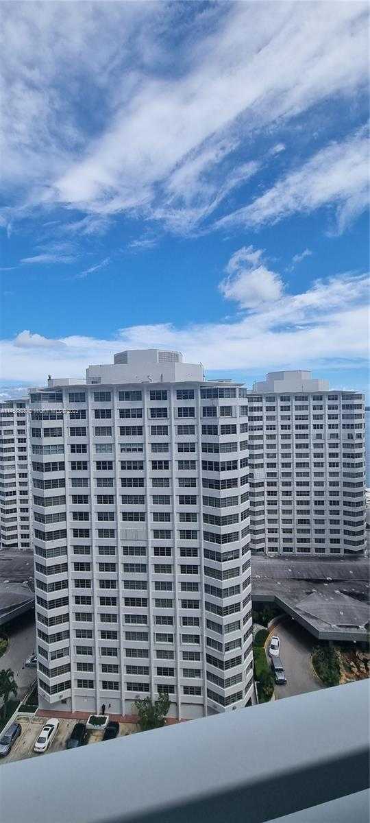 Small Image of 950 BRICKELL BAY DR #1710, Miami Number 11