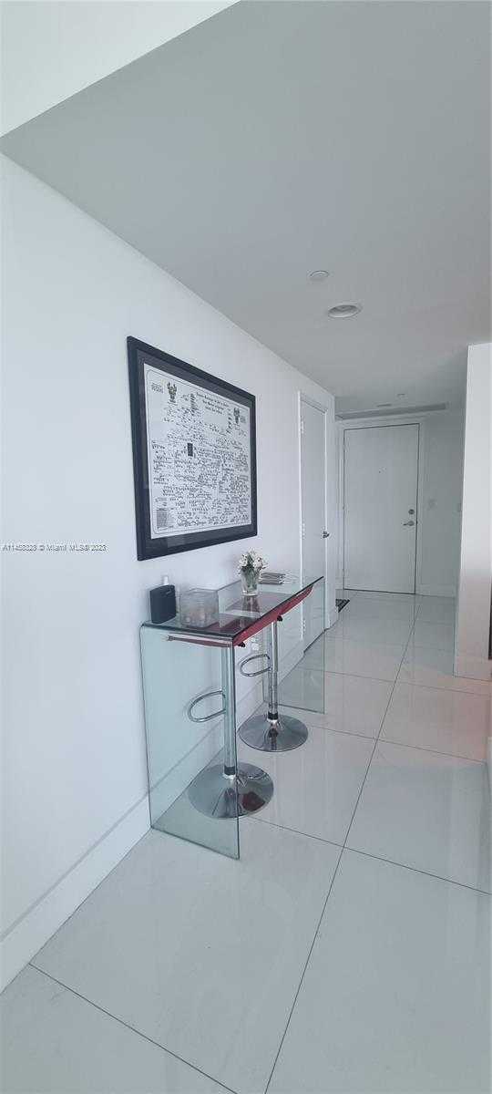 Small Image of 950 BRICKELL BAY DR #1710, Miami Number 5