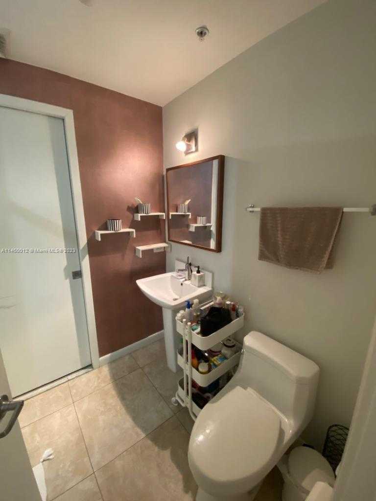 Small Image of 3470 #H0705, Miami Number 14
