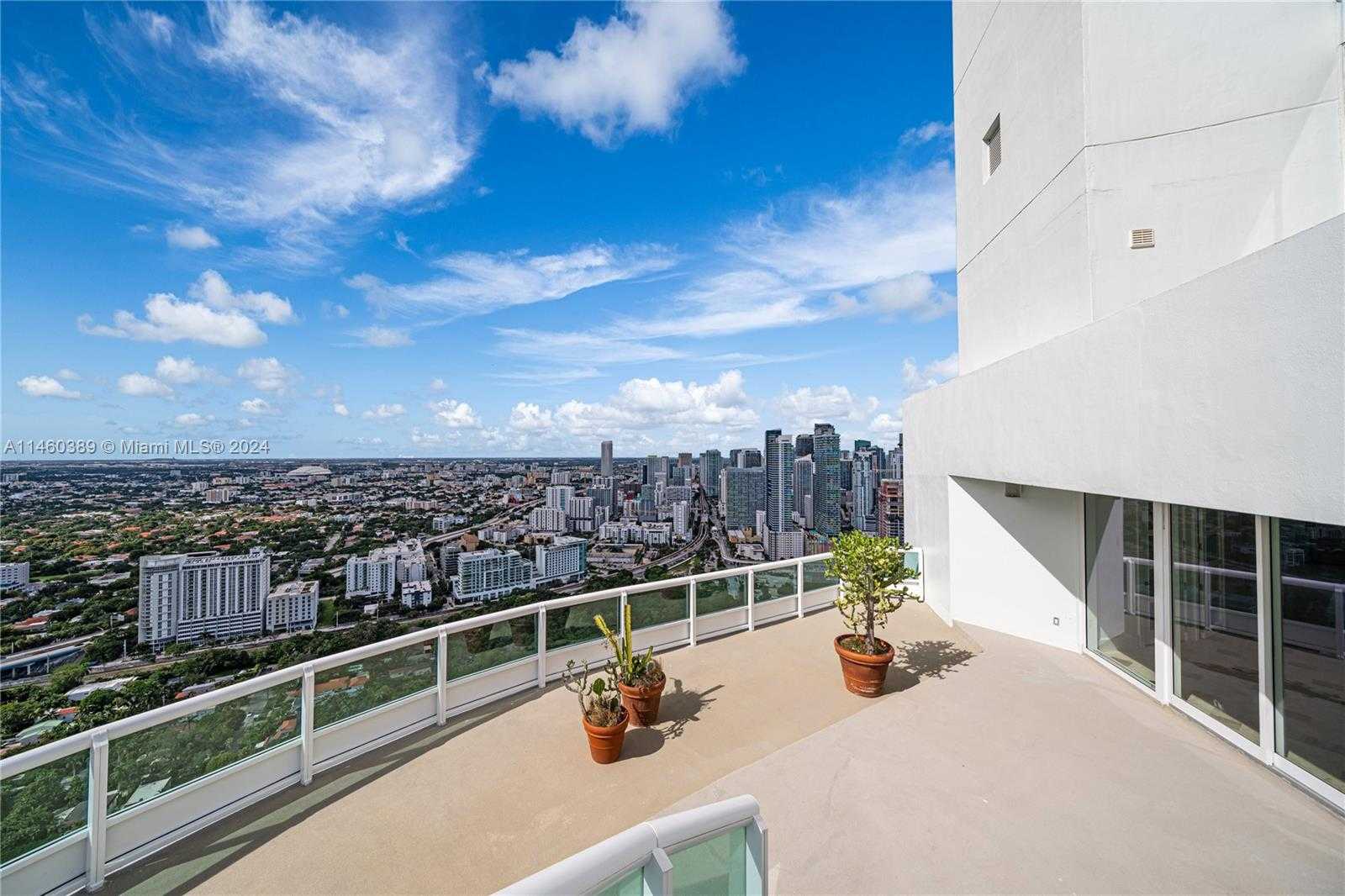 Small Image of 1643 BRICKELL AVE #PH4902, Miami Number 32
