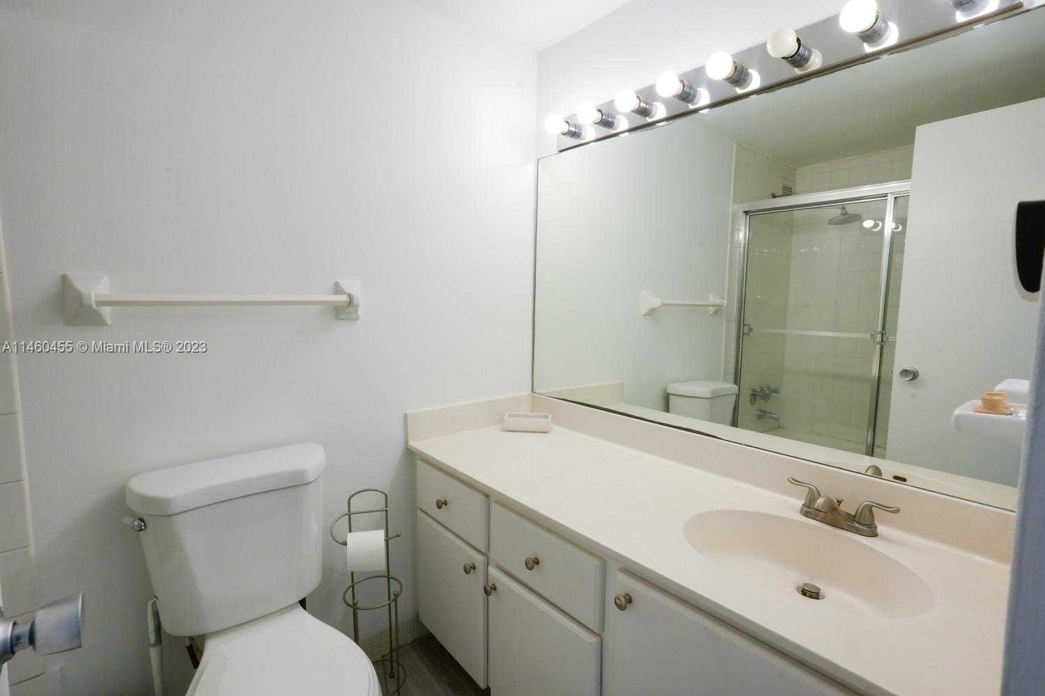 Small Image of 1000 WEST AVE #306, Miami Beach Number 12