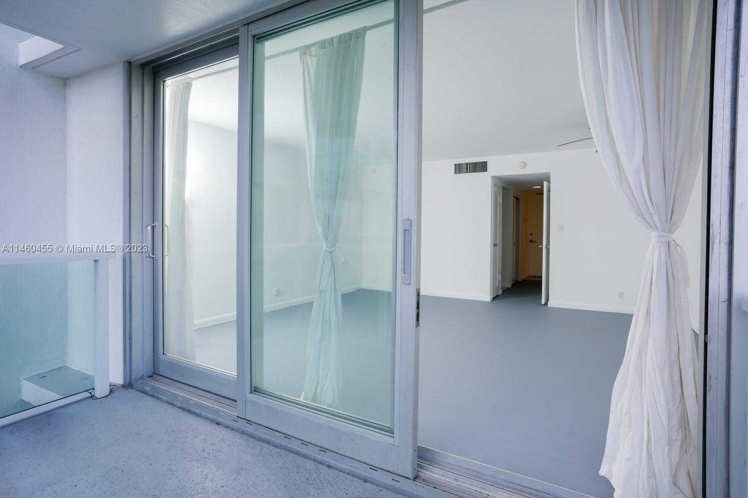 Small Image of 1000 WEST AVE #306, Miami Beach Number 25