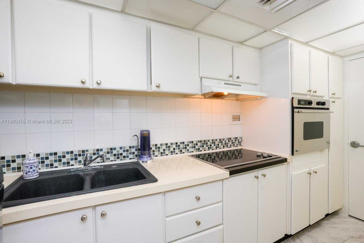 Small Image of 1000 WEST AVE #306, Miami Beach Number 30