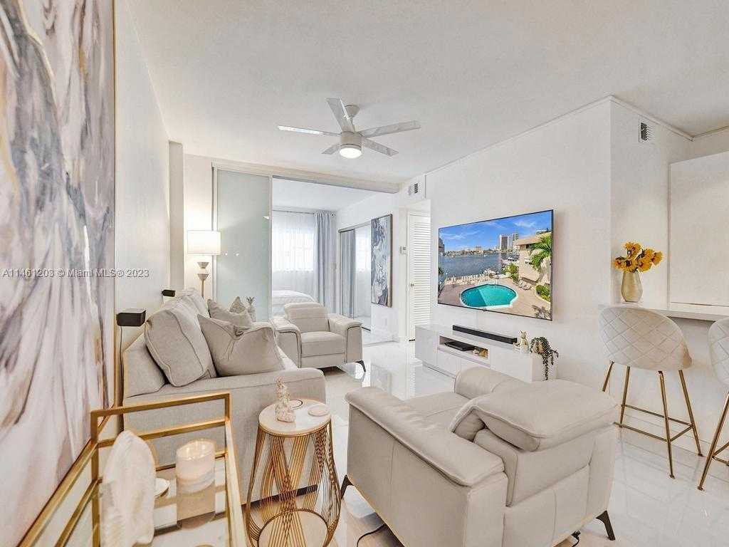Small Image of 300 GOLDEN ISLES DR #312, Hallandale Beach Number 10