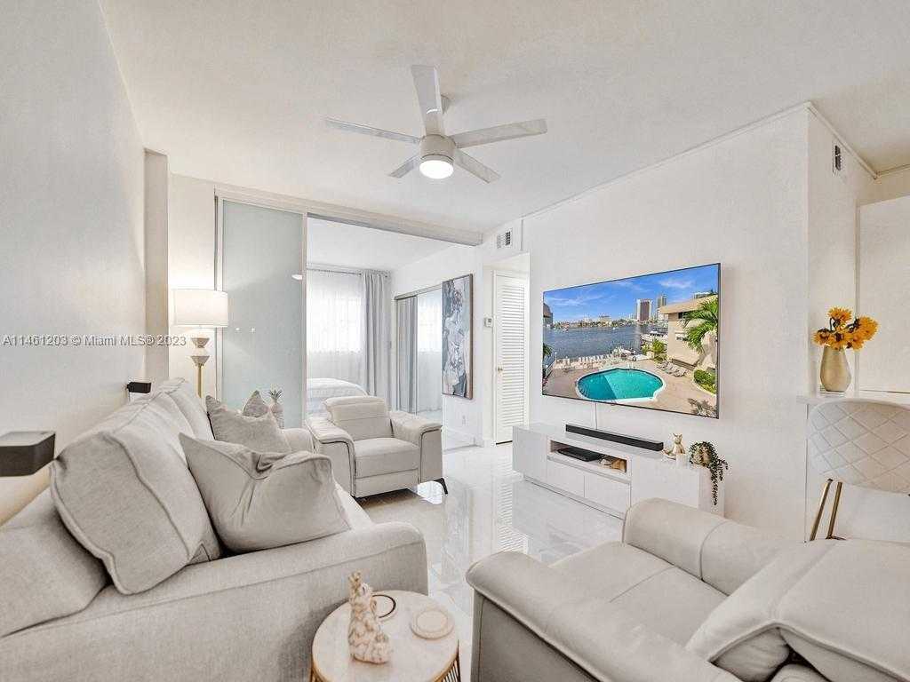 Small Image of 300 GOLDEN ISLES DR #312, Hallandale Beach Number 11