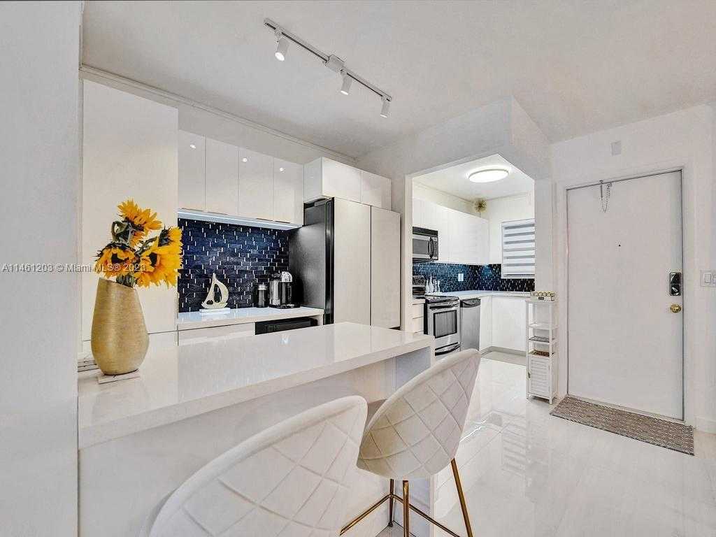 Small Image of 300 GOLDEN ISLES DR #312, Hallandale Beach Number 18