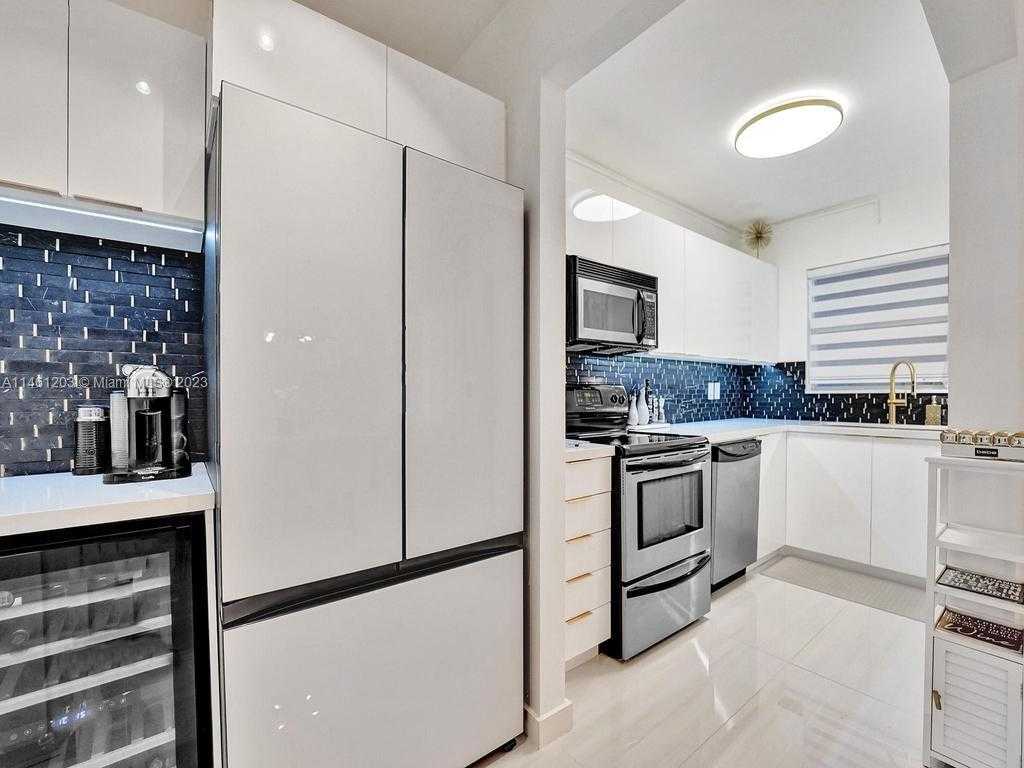 Small Image of 300 GOLDEN ISLES DR #312, Hallandale Beach Number 21