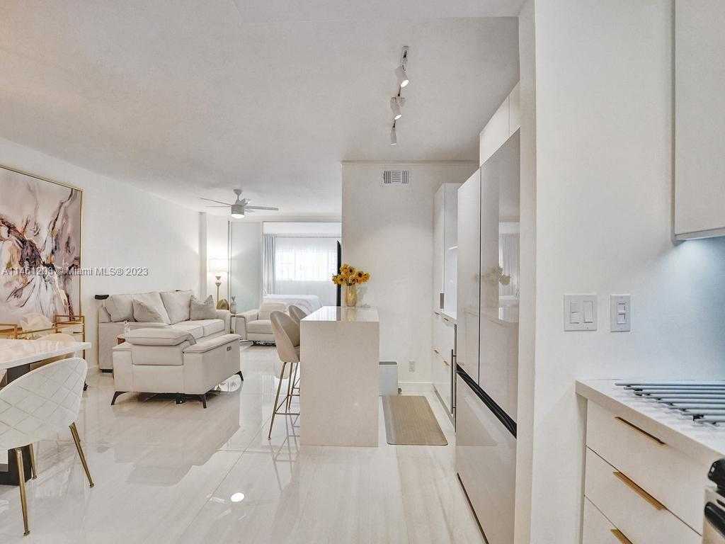 Small Image of 300 GOLDEN ISLES DR #312, Hallandale Beach Number 26