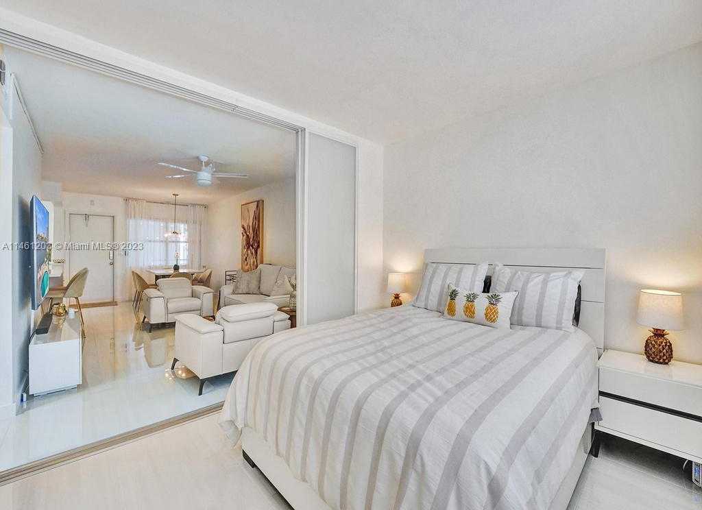 Small Image of 300 GOLDEN ISLES DR #312, Hallandale Beach Number 30