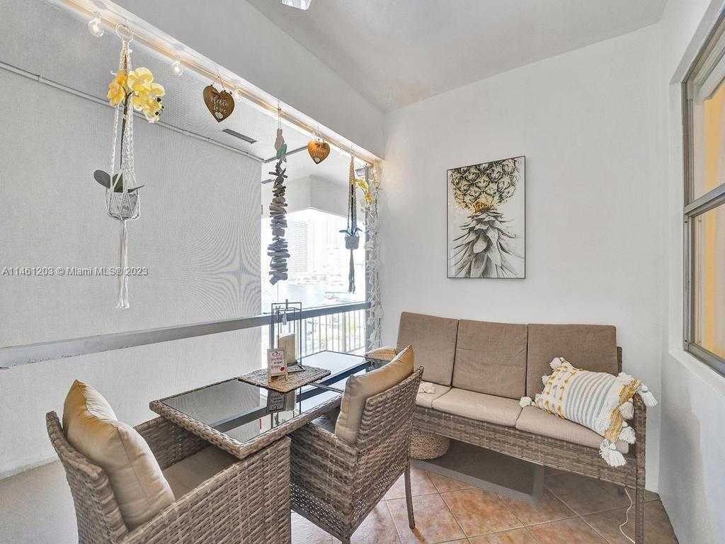 Small Image of 300 GOLDEN ISLES DR #312, Hallandale Beach Number 55