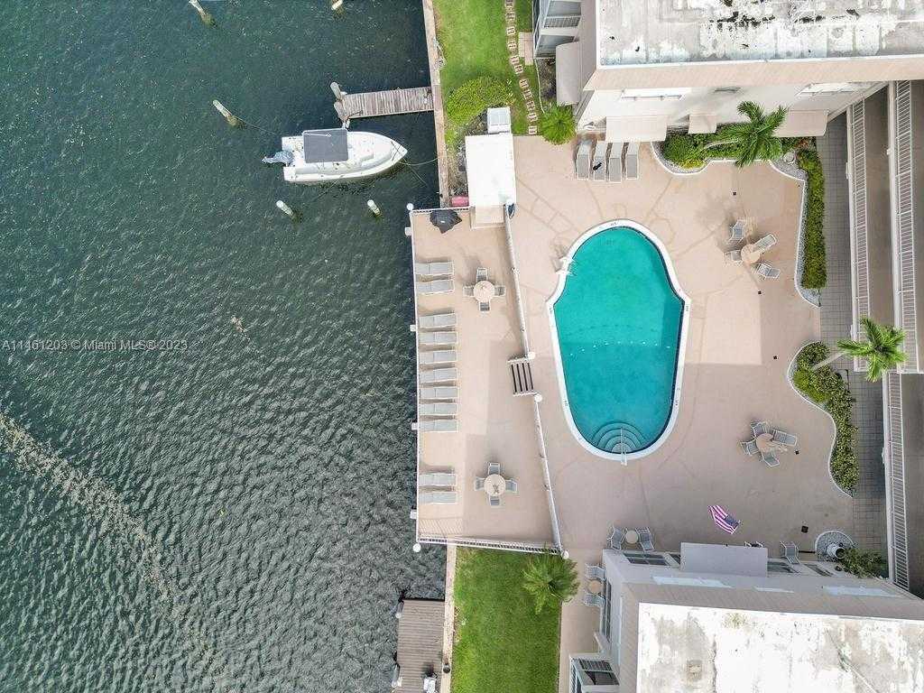 Small Image of 300 GOLDEN ISLES DR #312, Hallandale Beach Number 81