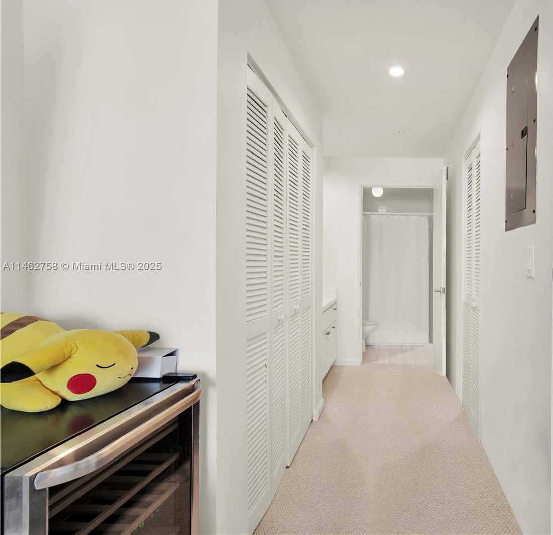 Small Image of 1 CENTURY LN #209, Miami Beach Number 42