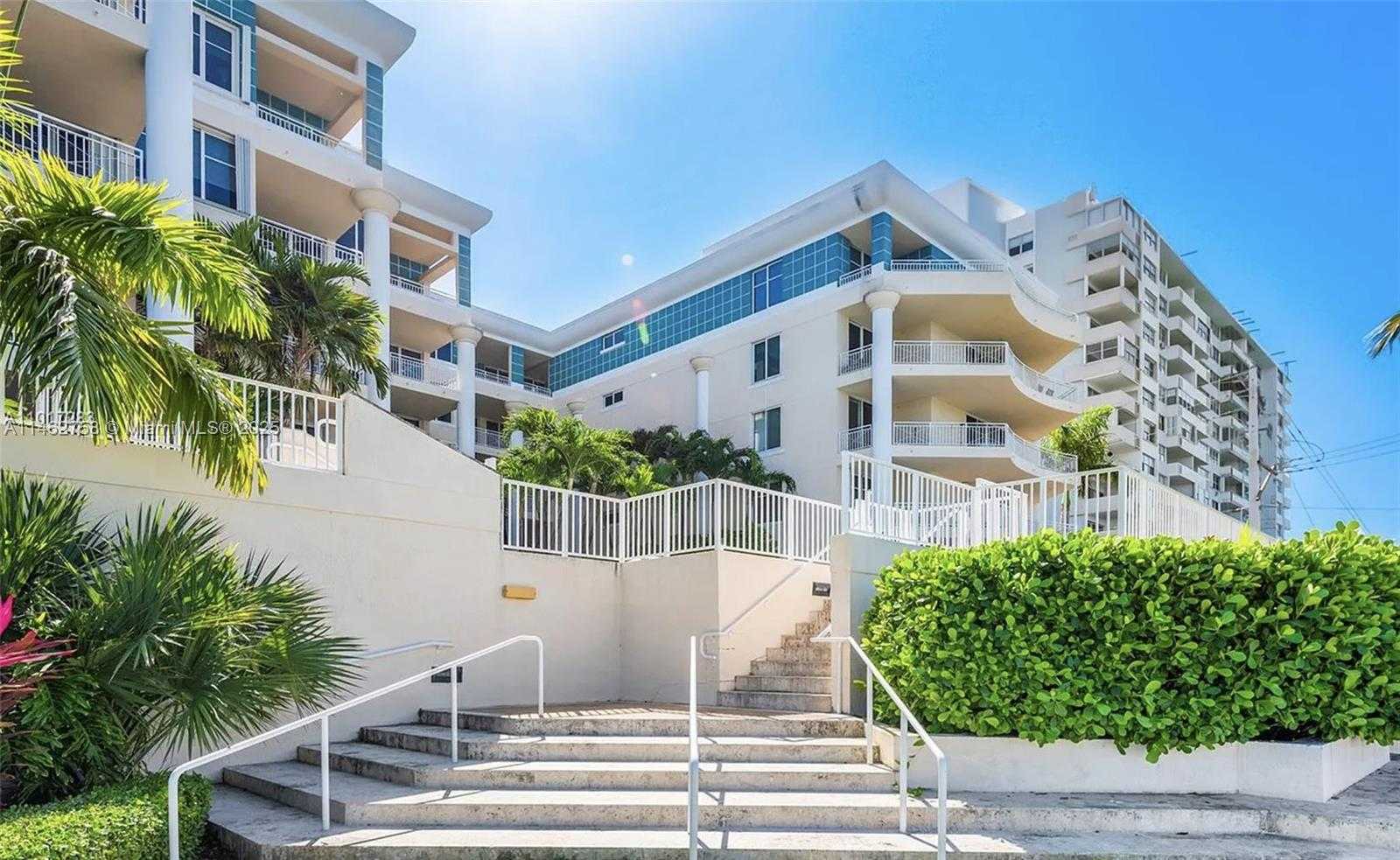 Small Image of 1 CENTURY LN #209, Miami Beach Number 5