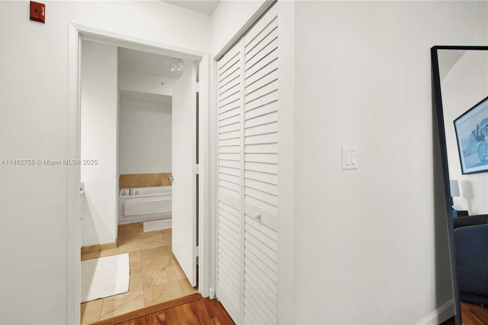 Small Image of 1 CENTURY LN #209, Miami Beach Number 58