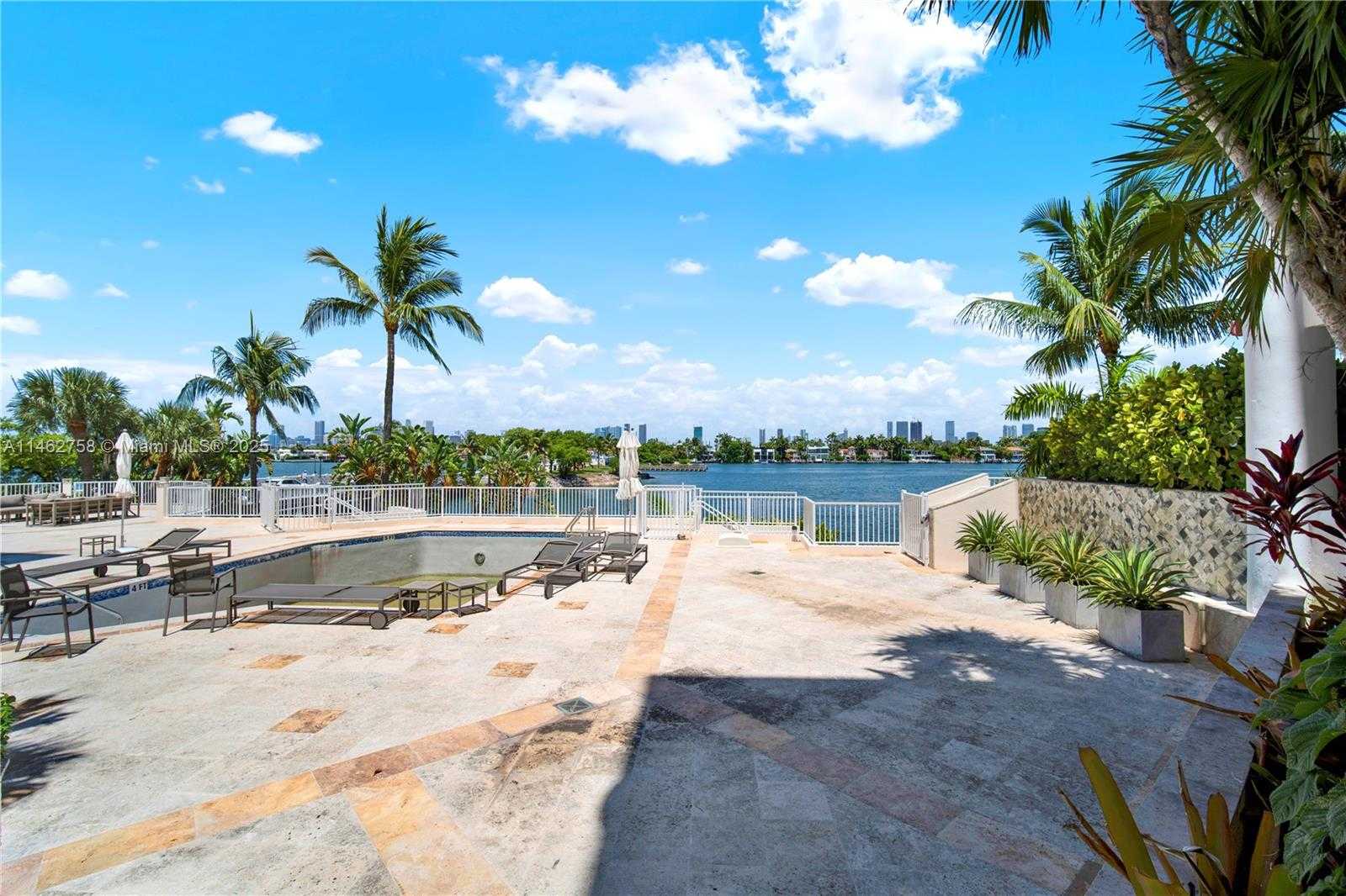 Small Image of 1 CENTURY LN #209, Miami Beach Number 61