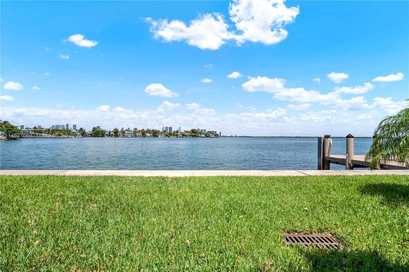 Small Image of 1 CENTURY LN #209, Miami Beach Number 63