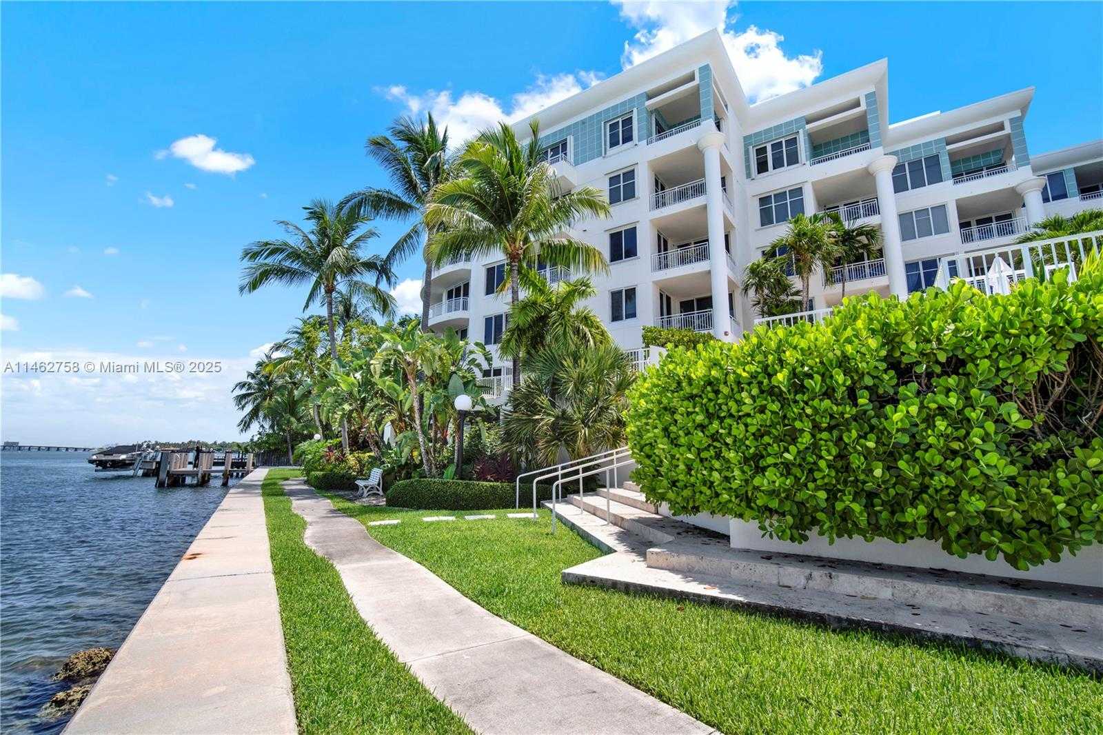 Small Image of 1 CENTURY LN #209, Miami Beach Number 64