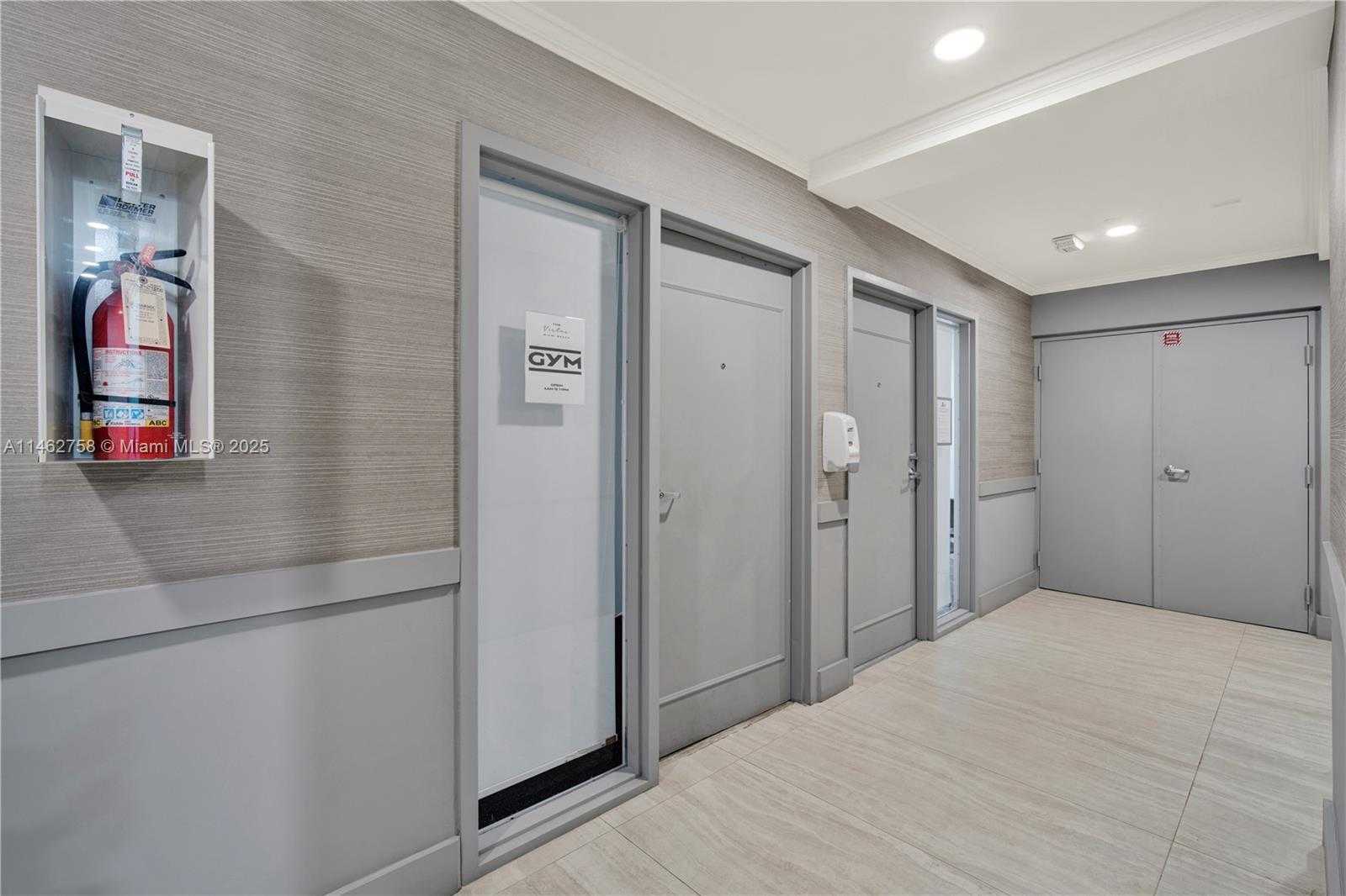 Small Image of 1 CENTURY LN #209, Miami Beach Number 70