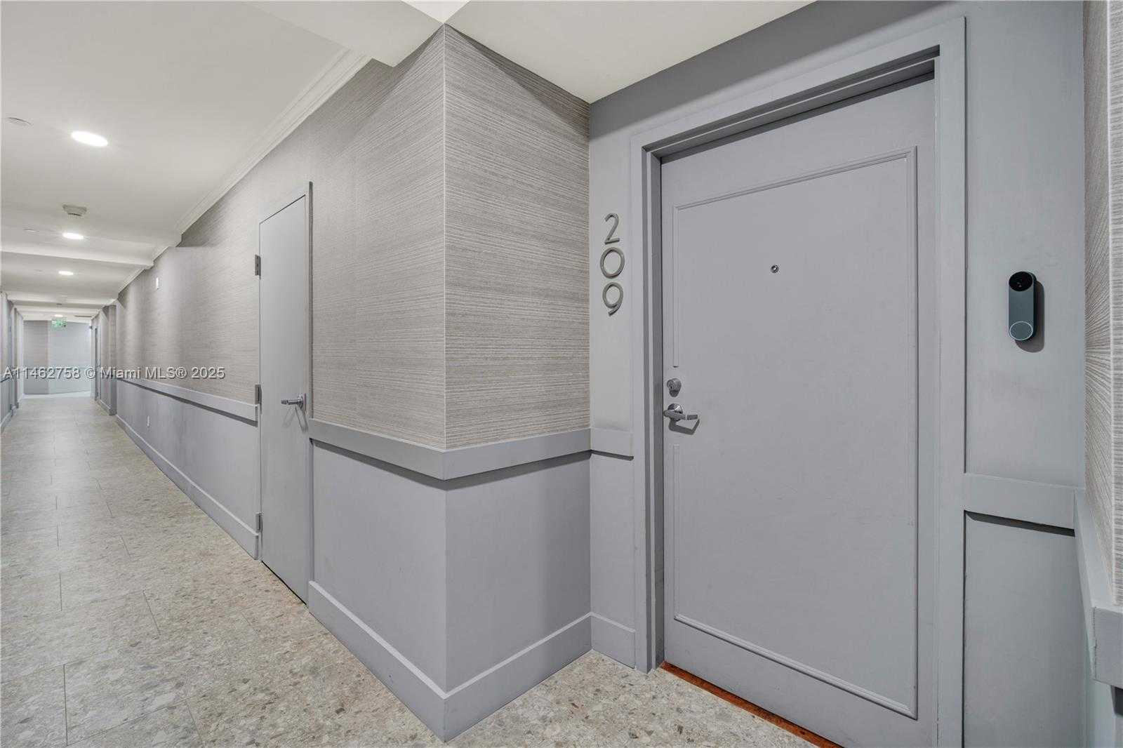 Small Image of 1 CENTURY LN #209, Miami Beach Number 8