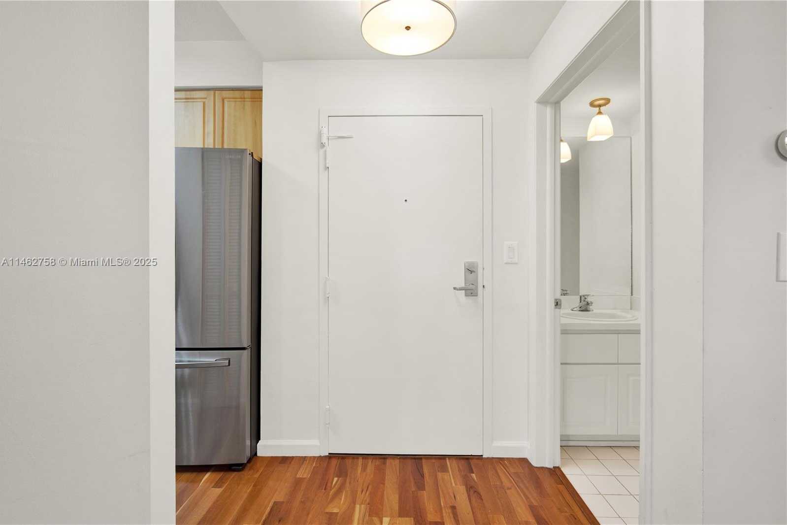 Small Image of 1 CENTURY LN #209, Miami Beach Number 9