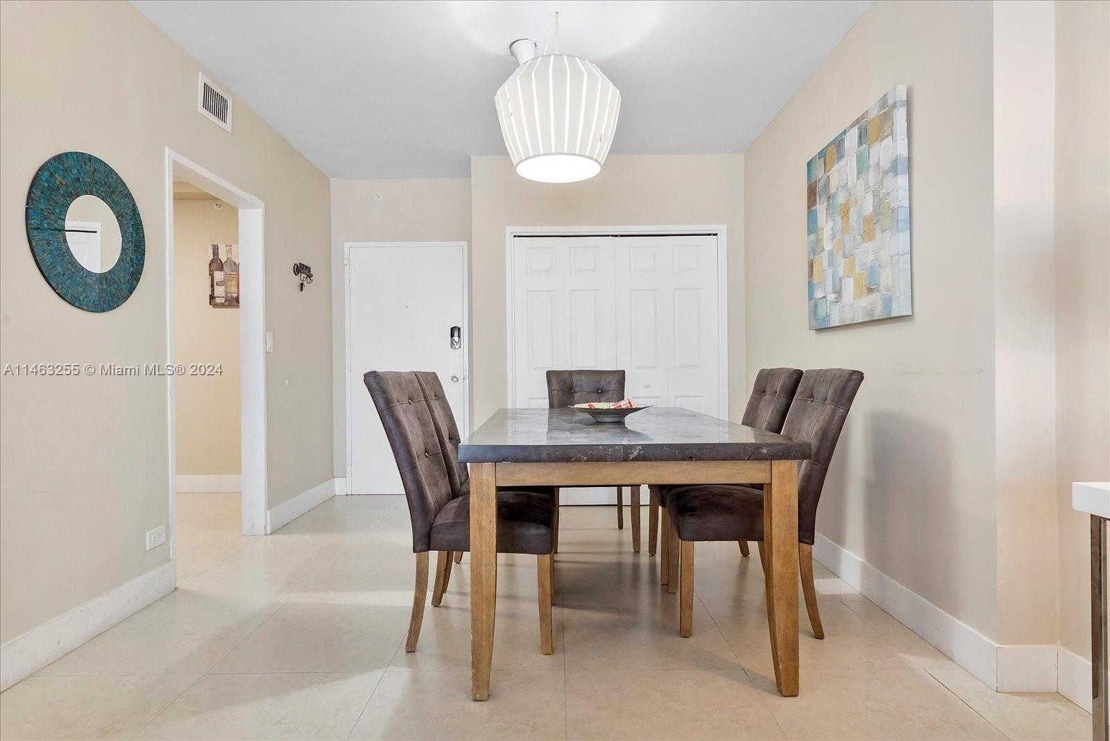Small Image of 5601 COLLINS AVE #1514, Miami Beach Number 19