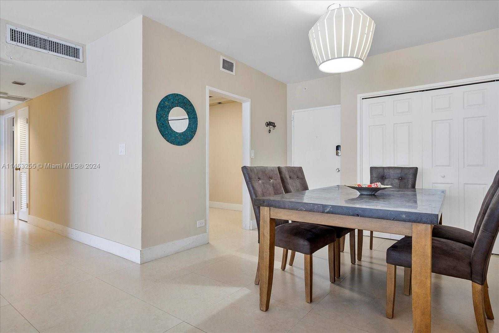 Small Image of 5601 COLLINS AVE #1514, Miami Beach Number 20