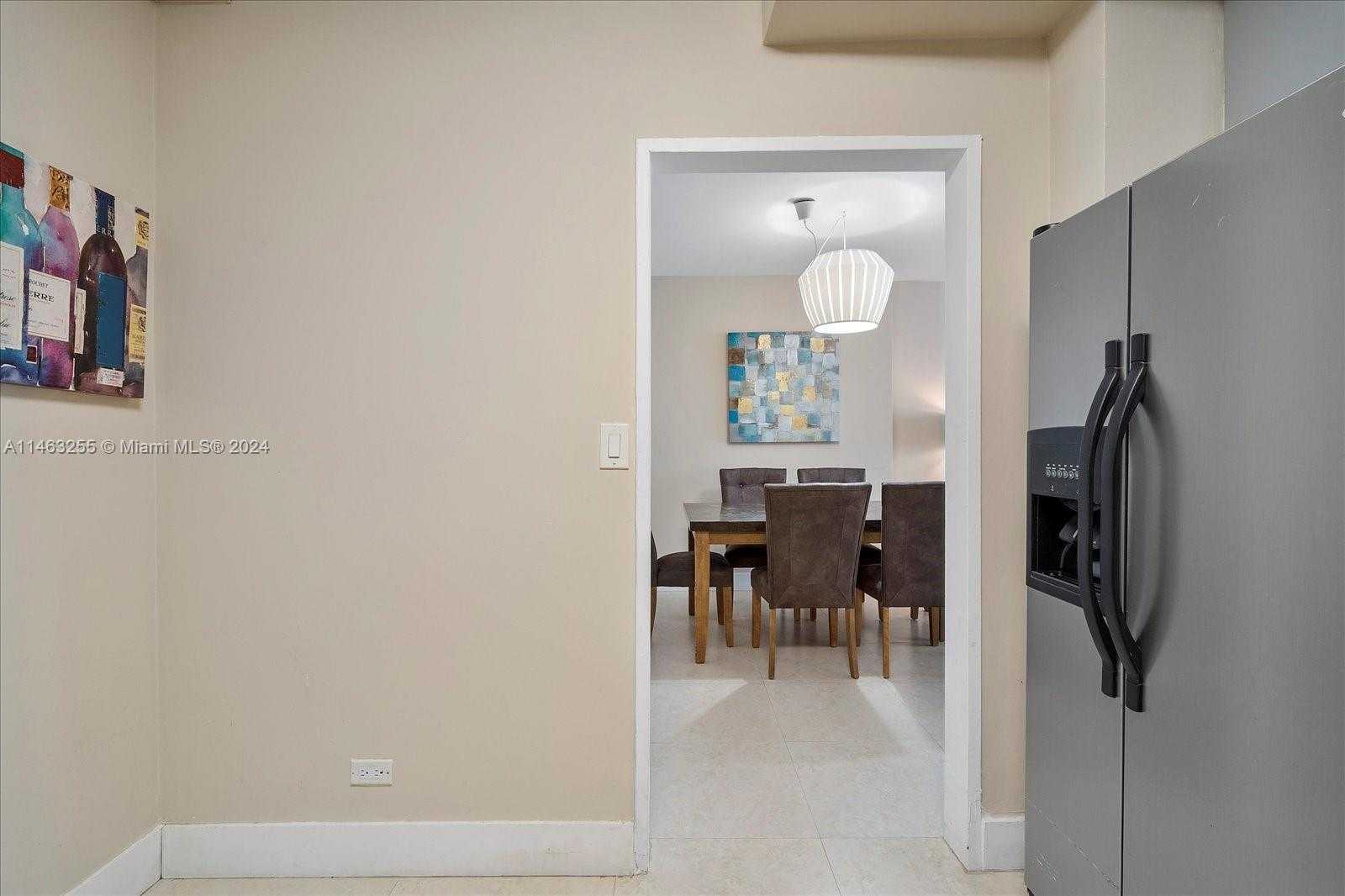 Small Image of 5601 COLLINS AVE #1514, Miami Beach Number 24
