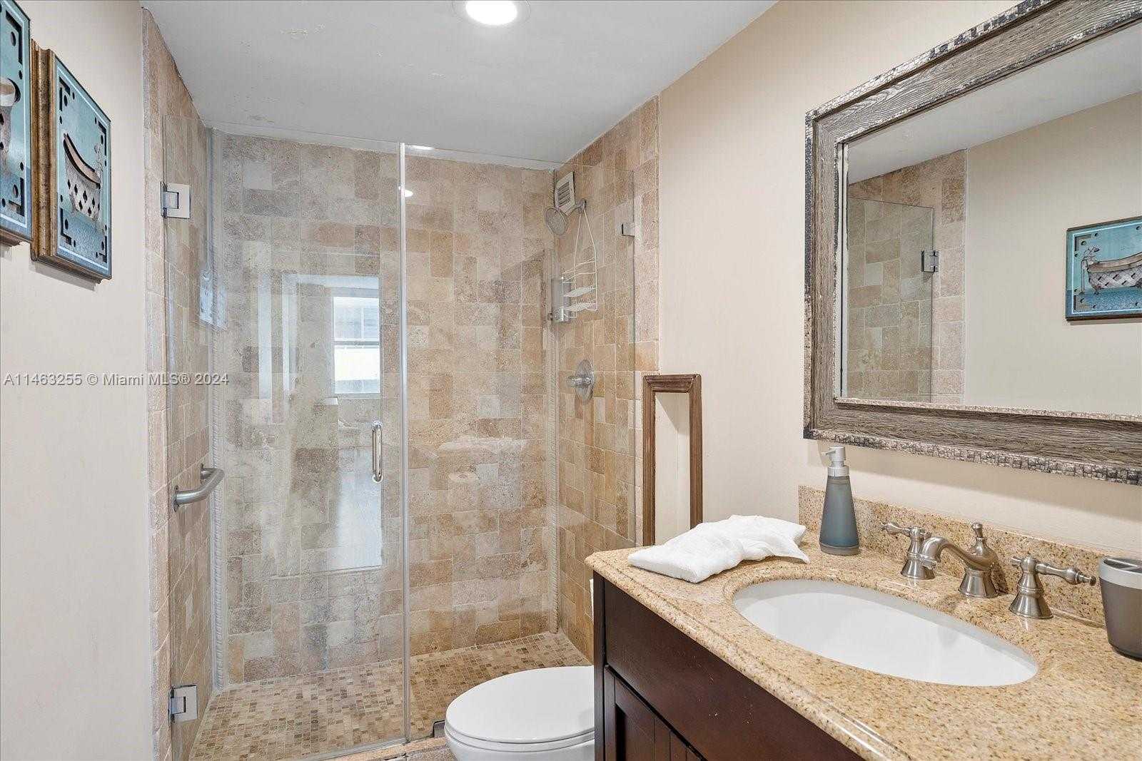 Small Image of 5601 COLLINS AVE #1514, Miami Beach Number 26
