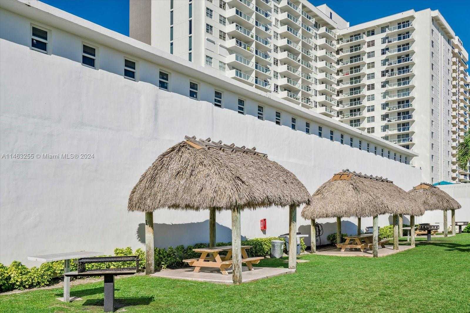 Small Image of 5601 COLLINS AVE #1514, Miami Beach Number 3
