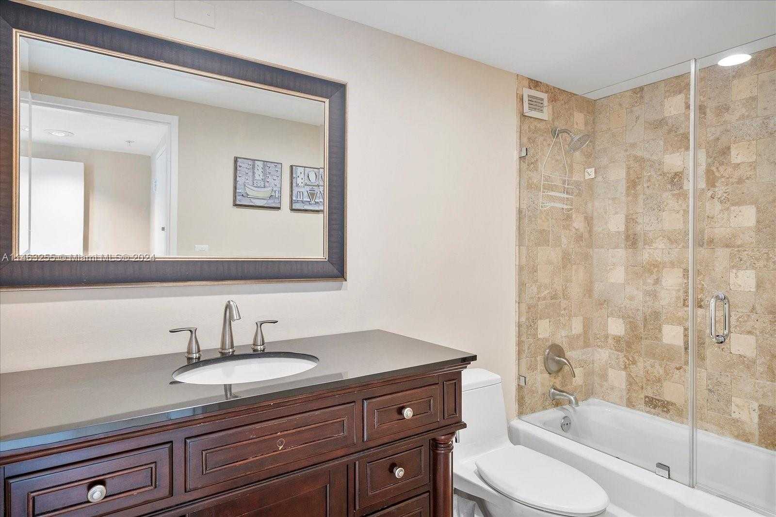 Small Image of 5601 COLLINS AVE #1514, Miami Beach Number 36