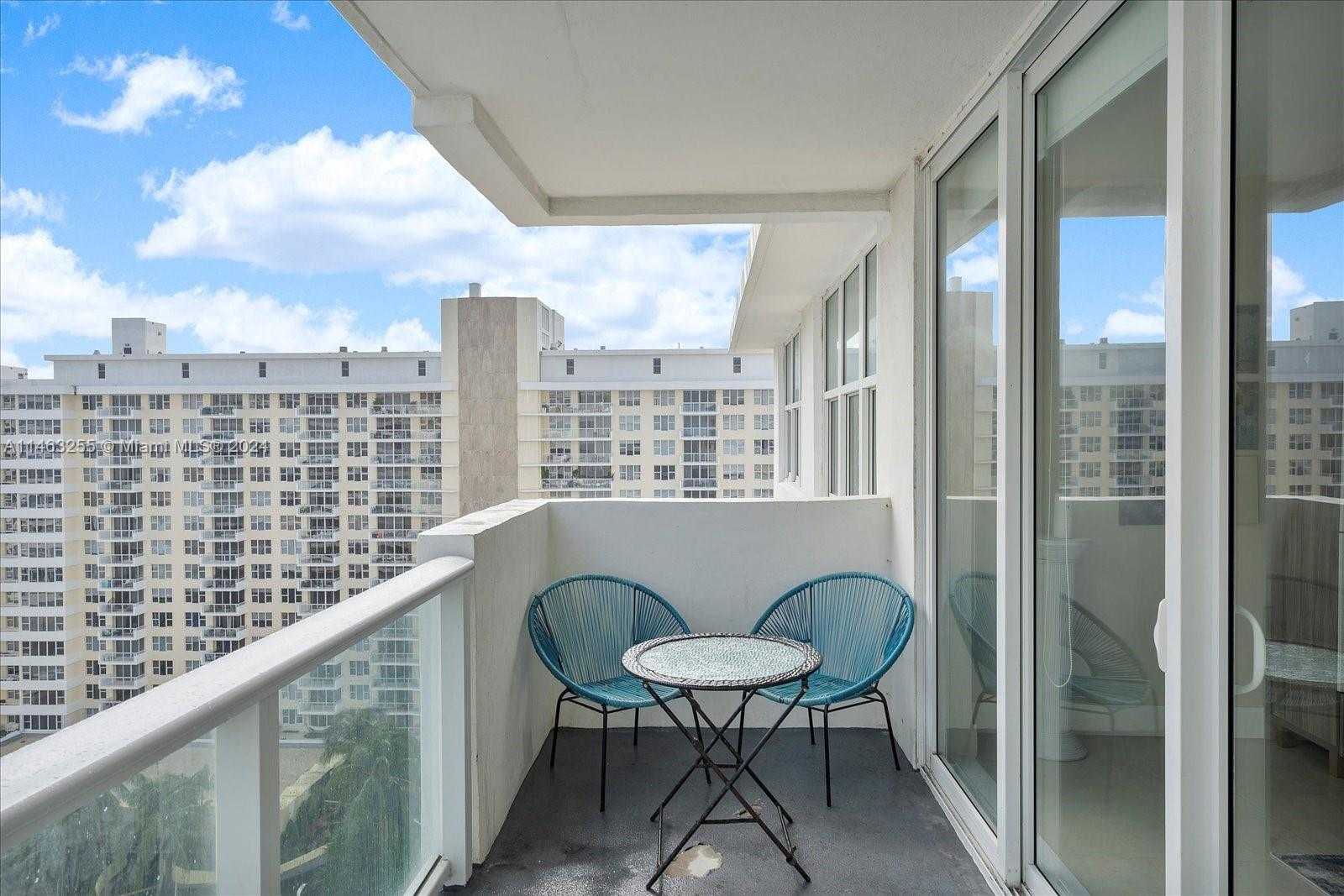 Small Image of 5601 COLLINS AVE #1514, Miami Beach Number 37