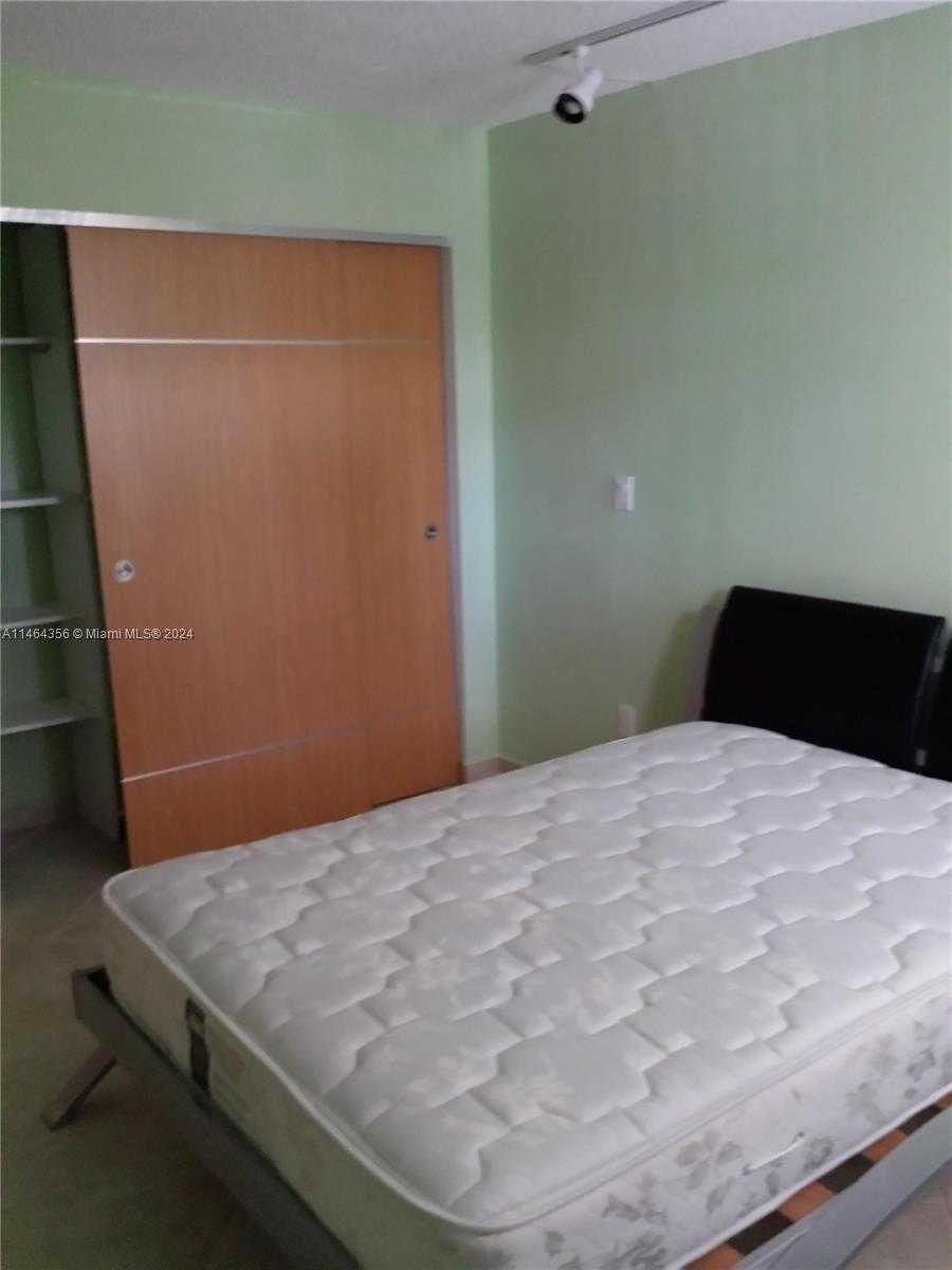 Small Image of 875 NORTH EAST 195TH ST #211, Miami Number 10