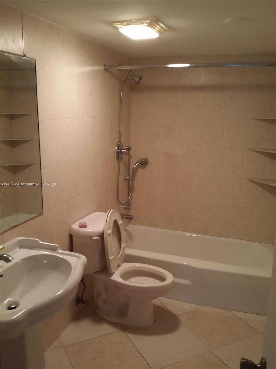 Small Image of 875 NORTH EAST 195TH ST #211, Miami Number 12