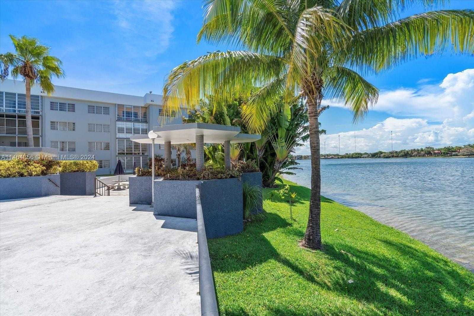 Small Image of 875 NORTH EAST 195TH ST #211, Miami Number 15