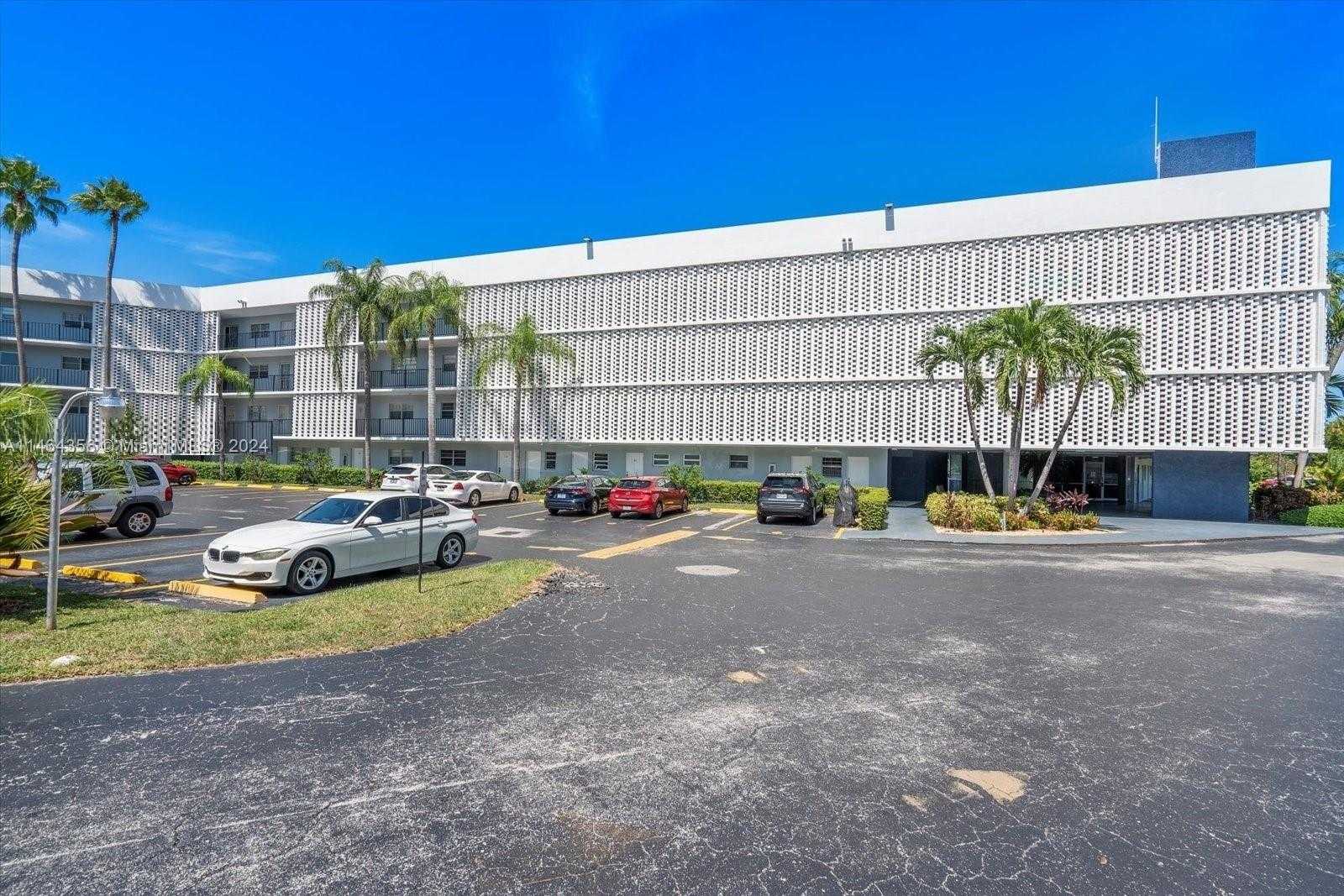 Small Image of 875 NORTH EAST 195TH ST #211, Miami Number 2