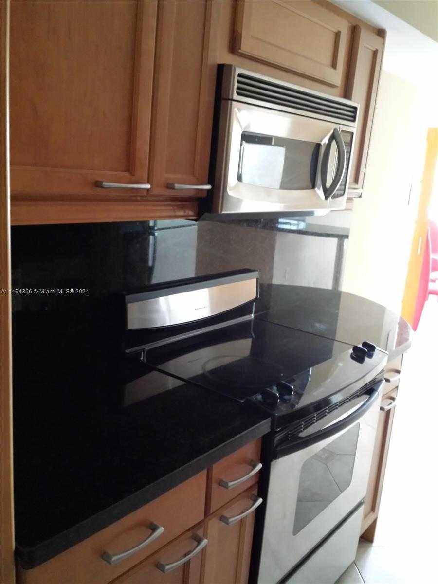 Small Image of 875 NORTH EAST 195TH ST #211, Miami Number 8