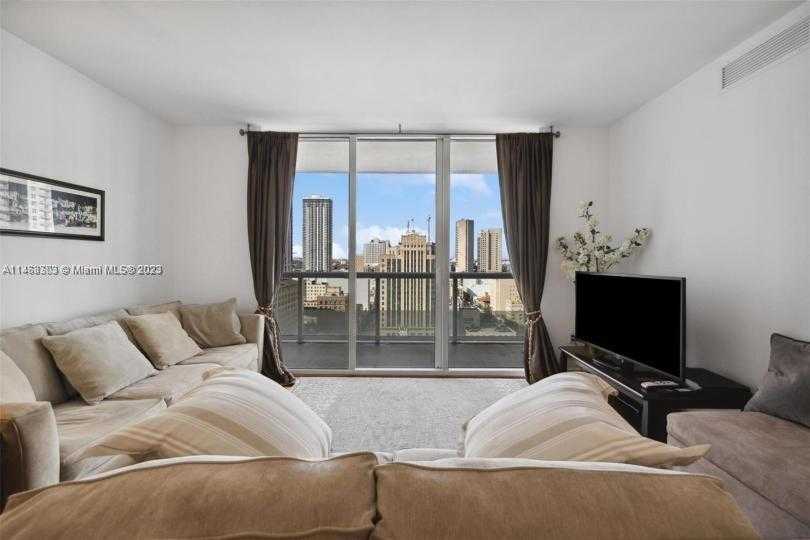 Small Image of 50 BISCAYNE BLVD #2111, Miami Number 17