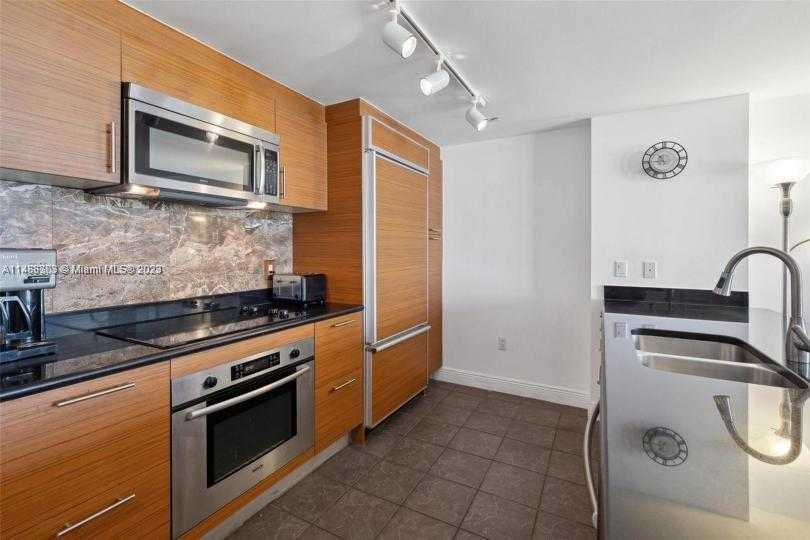 Small Image of 50 BISCAYNE BLVD #2111, Miami Number 5