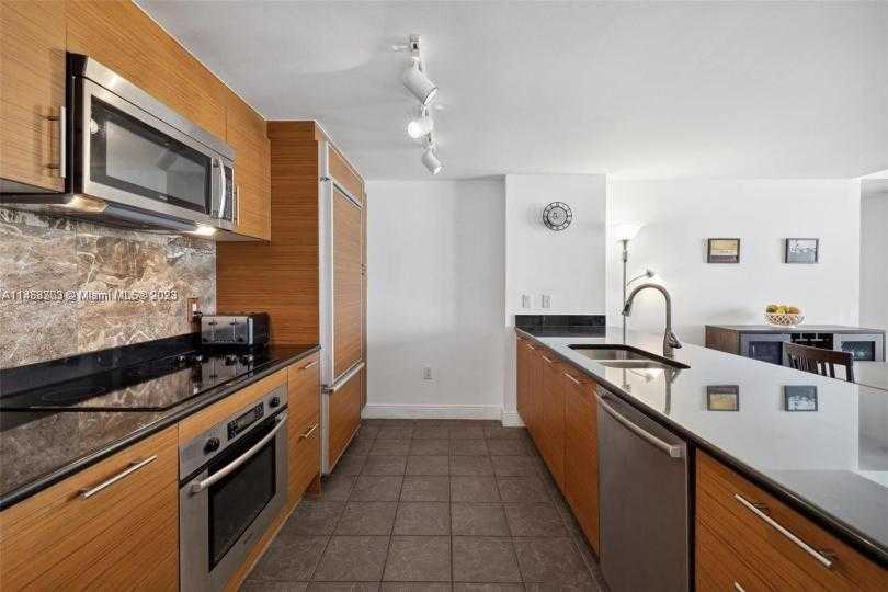 Small Image of 50 BISCAYNE BLVD #2111, Miami Number 6