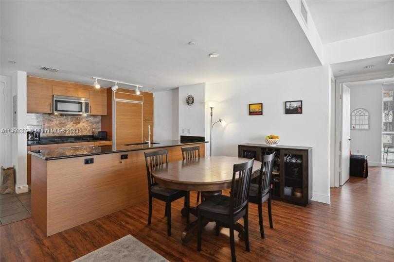 Small Image of 50 BISCAYNE BLVD #2111, Miami Number 8