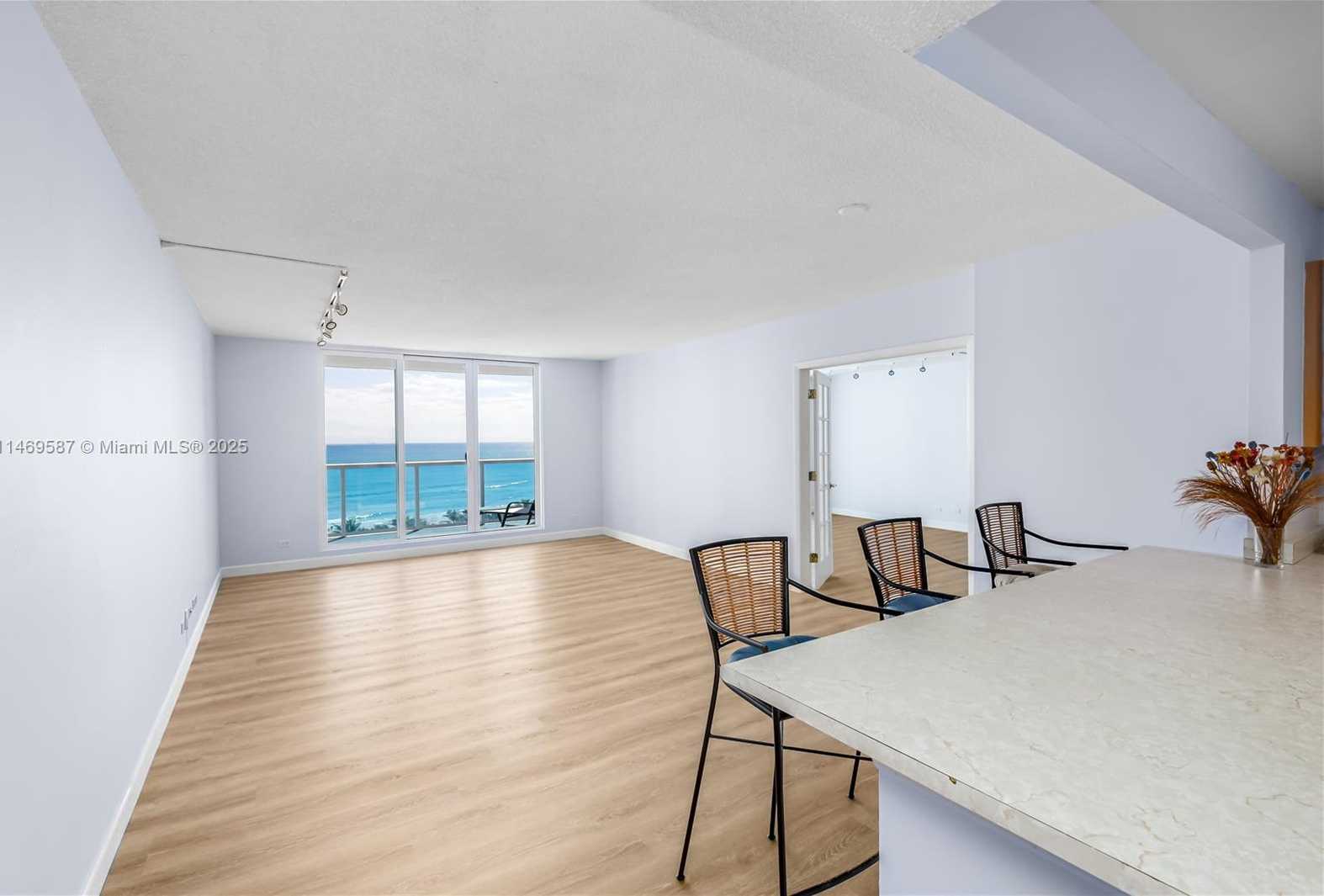 Small Image of 2301 COLLINS AVE #1038/1039, Miami Beach Number 12