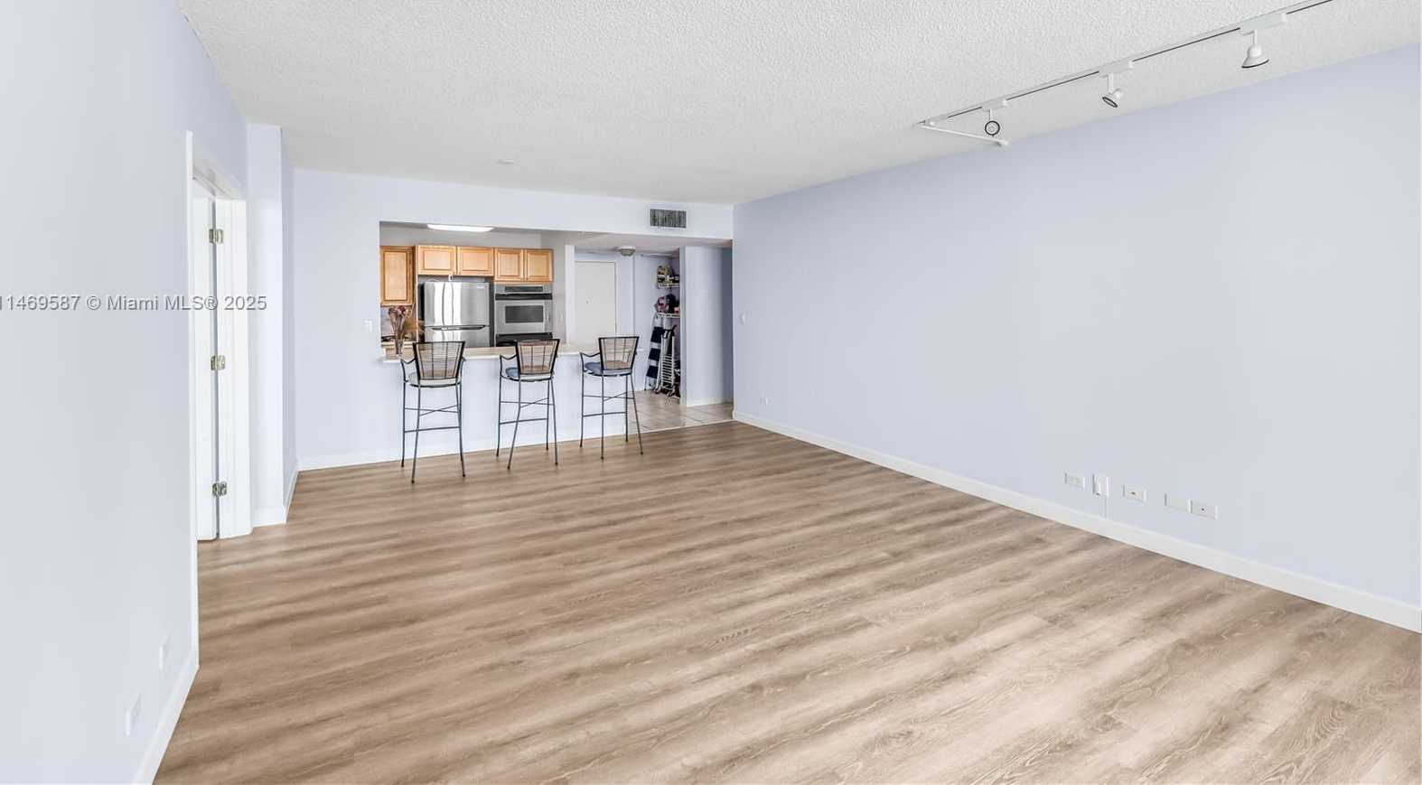 Small Image of 2301 COLLINS AVE #1038/1039, Miami Beach Number 15