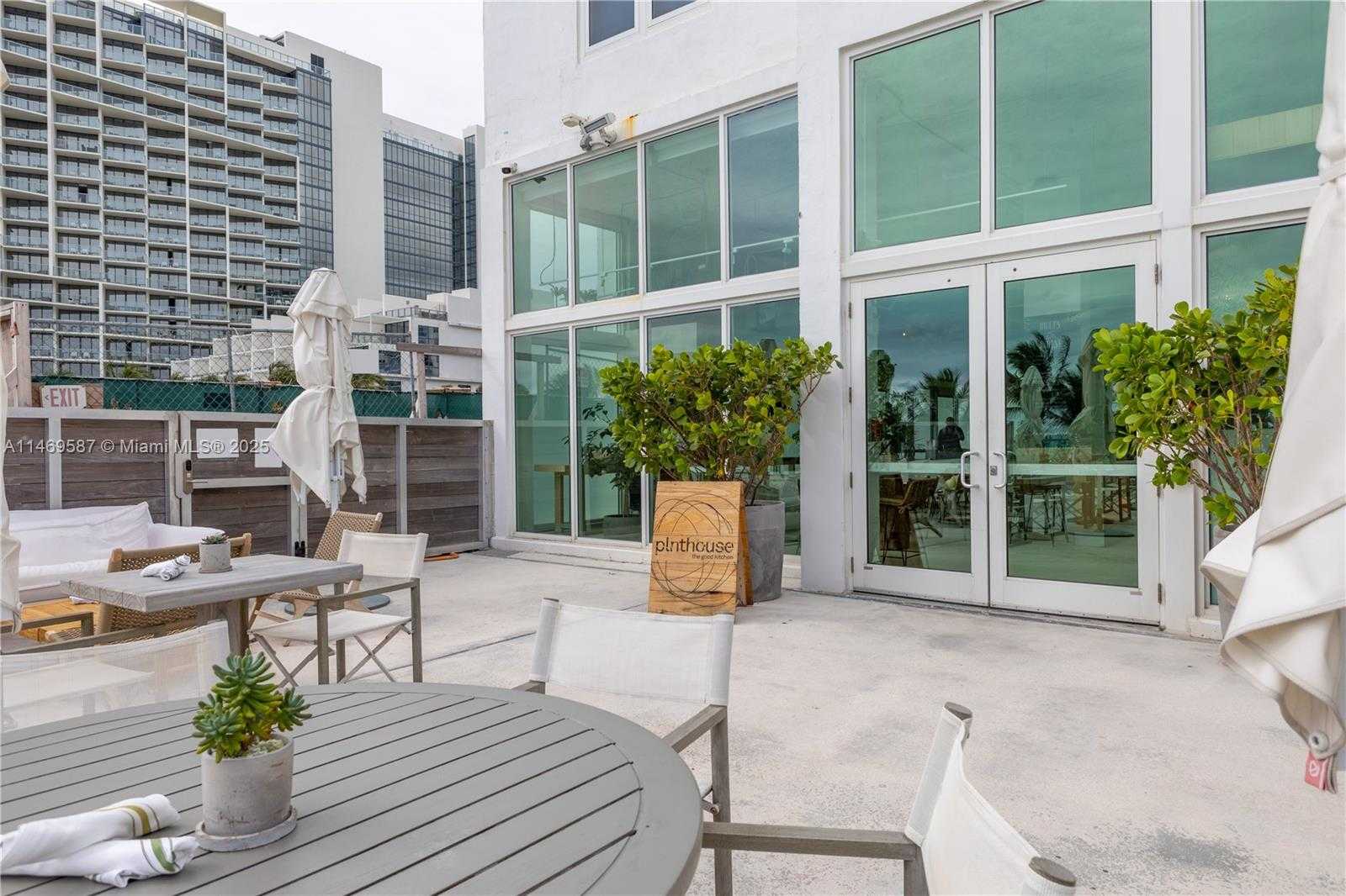 Small Image of 2301 COLLINS AVE #1038/1039, Miami Beach Number 35