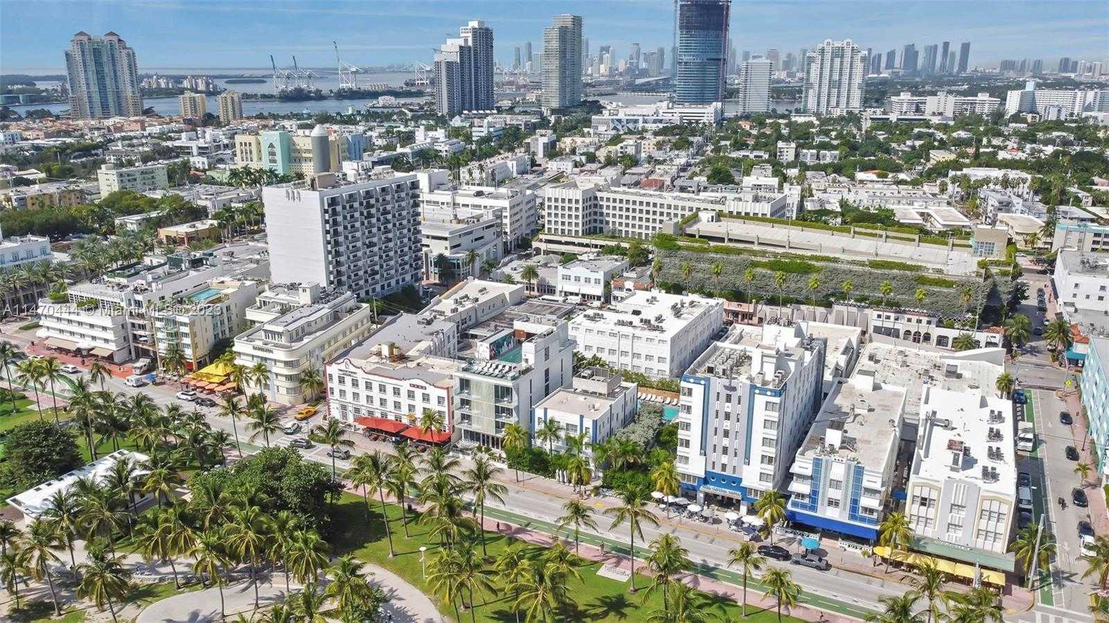 Small Image of 465 OCEAN DR #804, Miami Beach Number 22