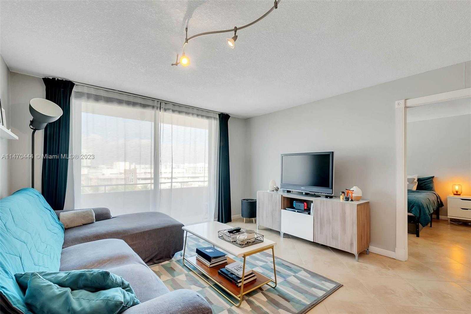 Small Image of 465 OCEAN DR #804, Miami Beach Number 6
