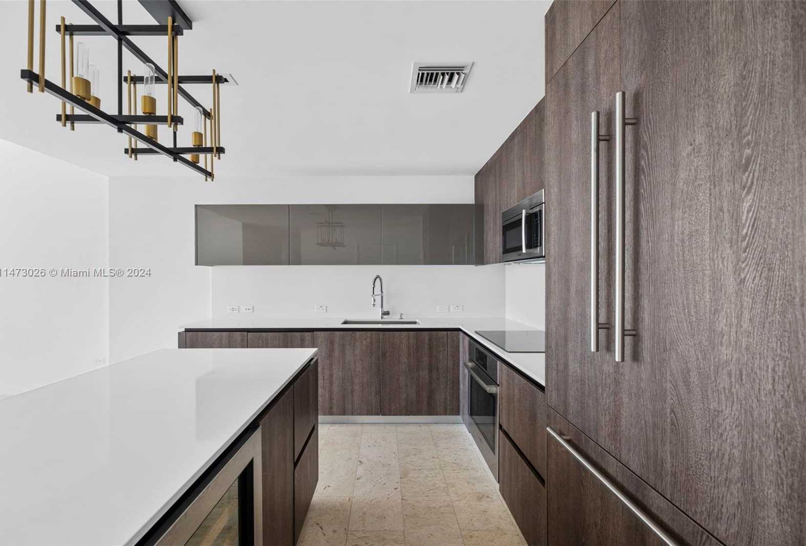 Small Image of 68 SOUTH EAST 6TH ST #2410, Miami Number 6